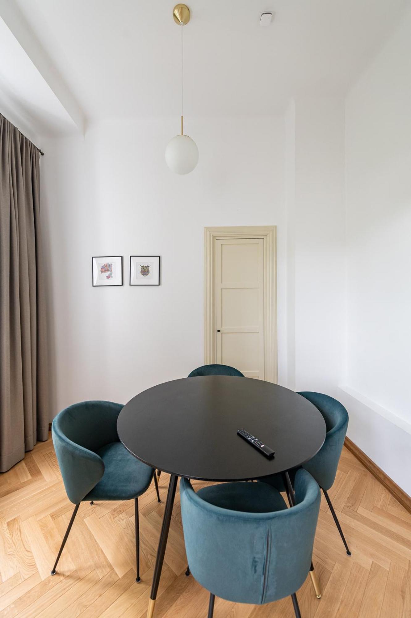 Park Avenue Apartments By Hostlovers 考纳斯 外观 照片